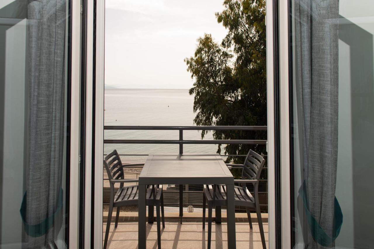 Loggos Apartments Longos  Buitenkant foto